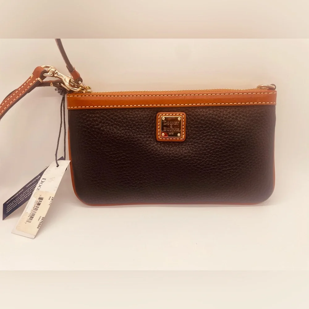 DOONEY & BOURKE
Leather Black Zippy Pouch Wristlet - Picture 3 of 8